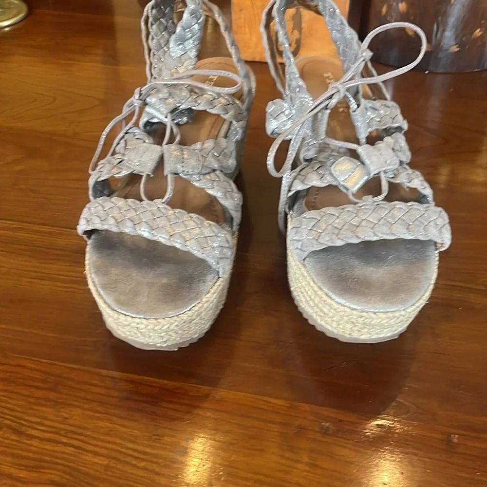 Trask wedges strappy
